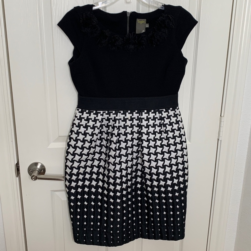 Taylor Black and White Printed Sheath Dress 6